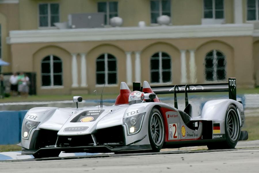  Audi R15 TDI 2009 года  (фото 65 из 78)